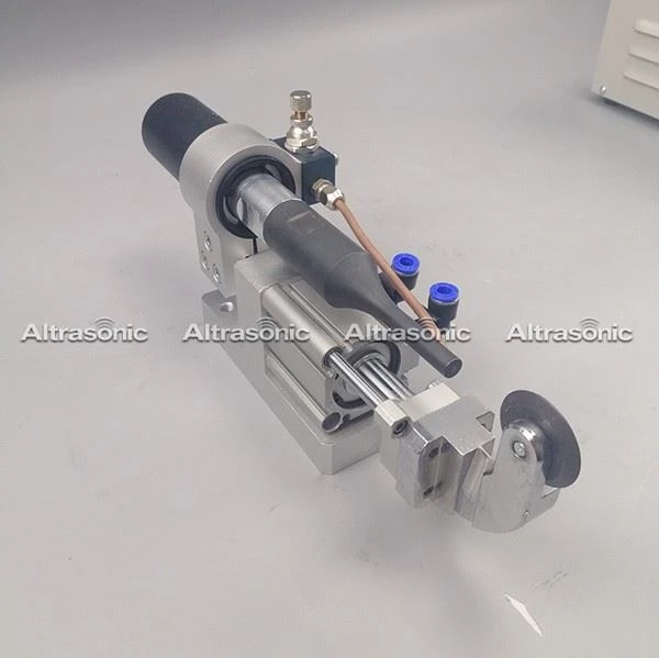 28kHz Ultrasonic Sealing And Cutting Equipment With Power 500watt