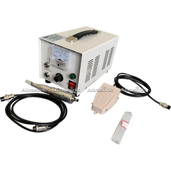 A Portable Cutting Machine 40khz 100w Ultrasonic Cutting Machine For Plastic Cutting